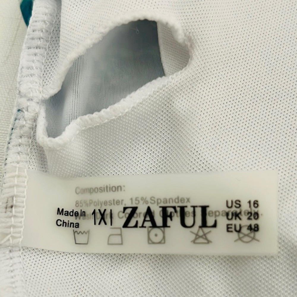 Zaful~Swimsuit~One Piece / Waves / NWOT / Host Pick - Picture 8 of 10